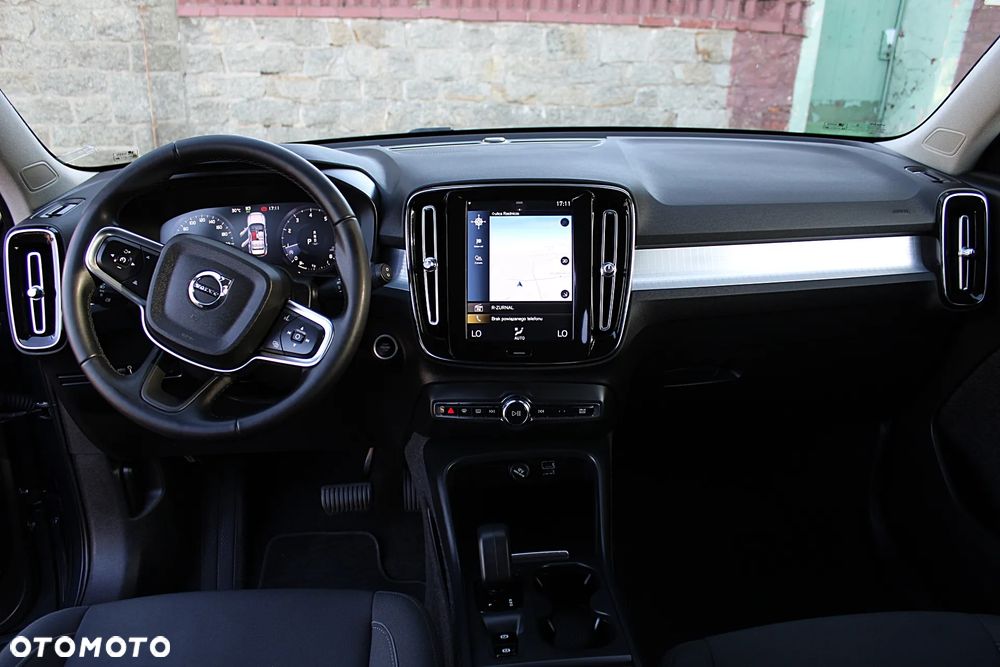 Volvo XC 40 - 18