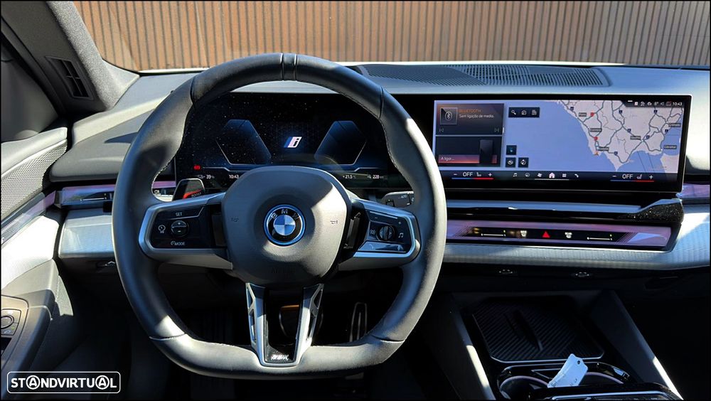 BMW i5 eDrive40 Pack Desportivo M - 42