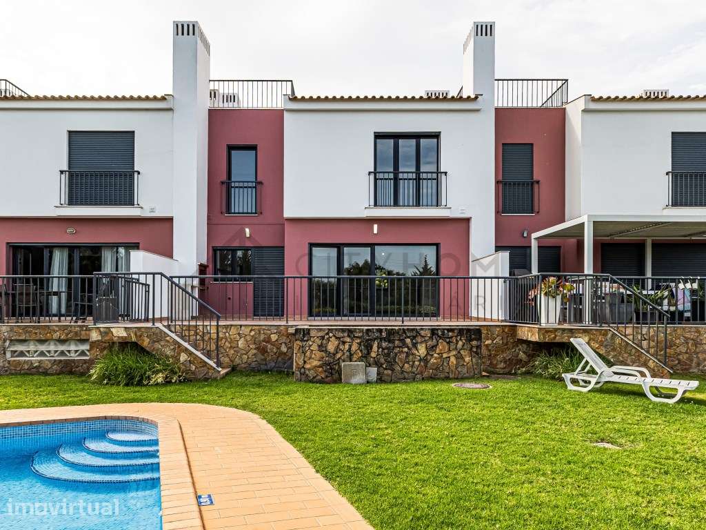 Moradia Duplex com 3 quartos, garagem e piscina - Grande imagem: 3/39