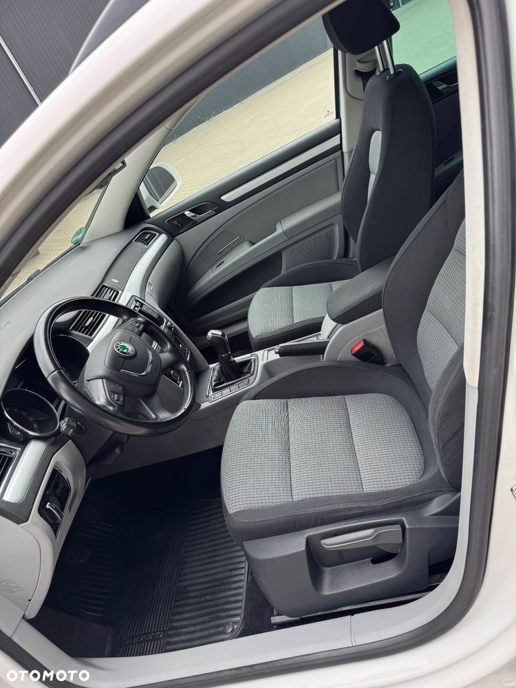 Skoda Superb 2.0 TDI Exclusive - 11