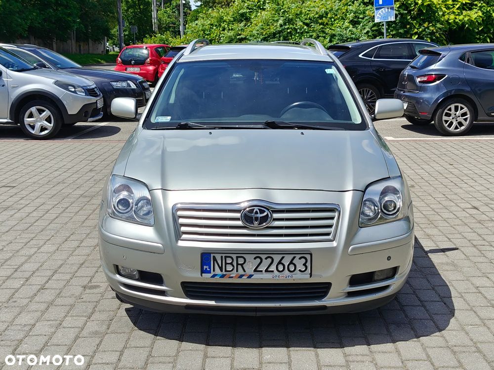 Toyota Avensis 2.0 VVT-i Executive - 14