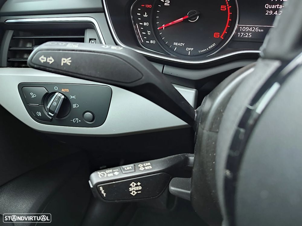 Audi A4 Avant 30 TDI S line S tronic - 22