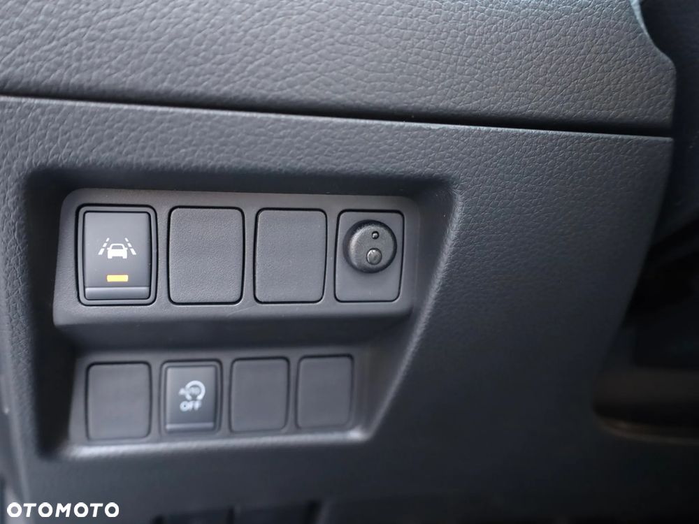 Nissan Qashqai 1.3 DIG-T N-Connecta - 29