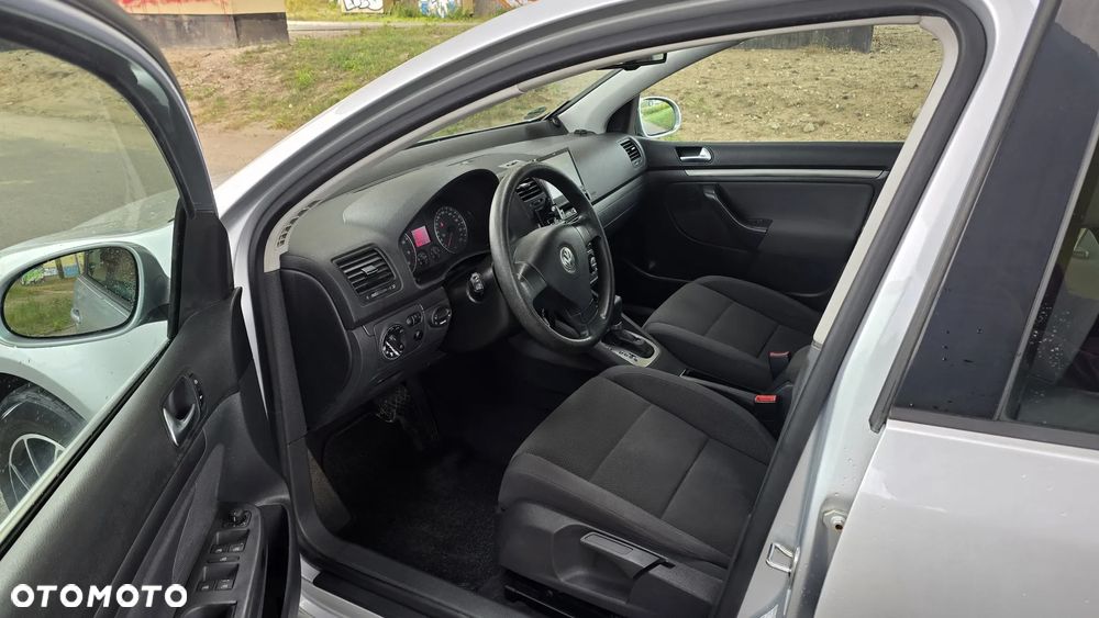 Volkswagen Golf V 2.0 FSI Comfortline DSG - 10