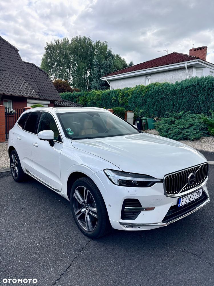 Volvo XC 60 B4 D AWD Plus Bright - 2