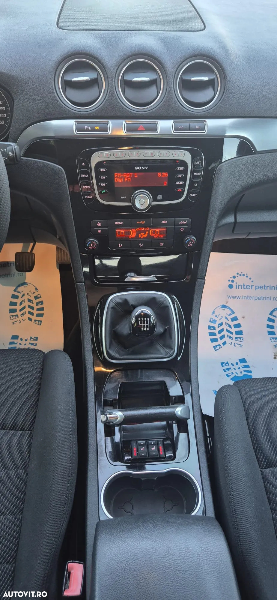 Ford Galaxy - 16