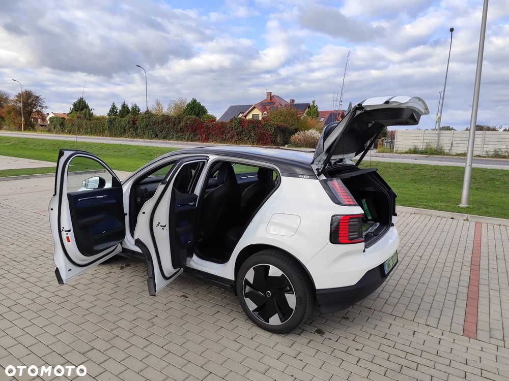 Volvo EX30 Twin Motor Performance AWD Plus - 16