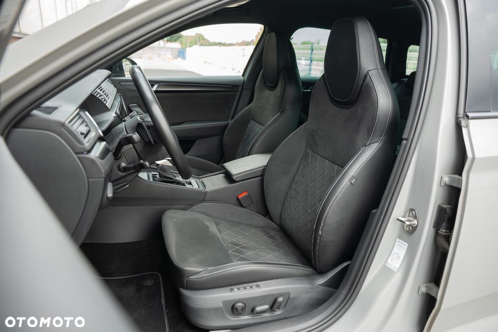 Skoda Superb 2.0 TDI 4x4 DSG Sportline - 25