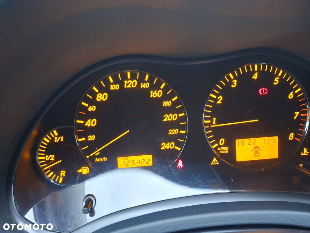 Toyota Avensis 1.8 VVT-i Executive - 13
