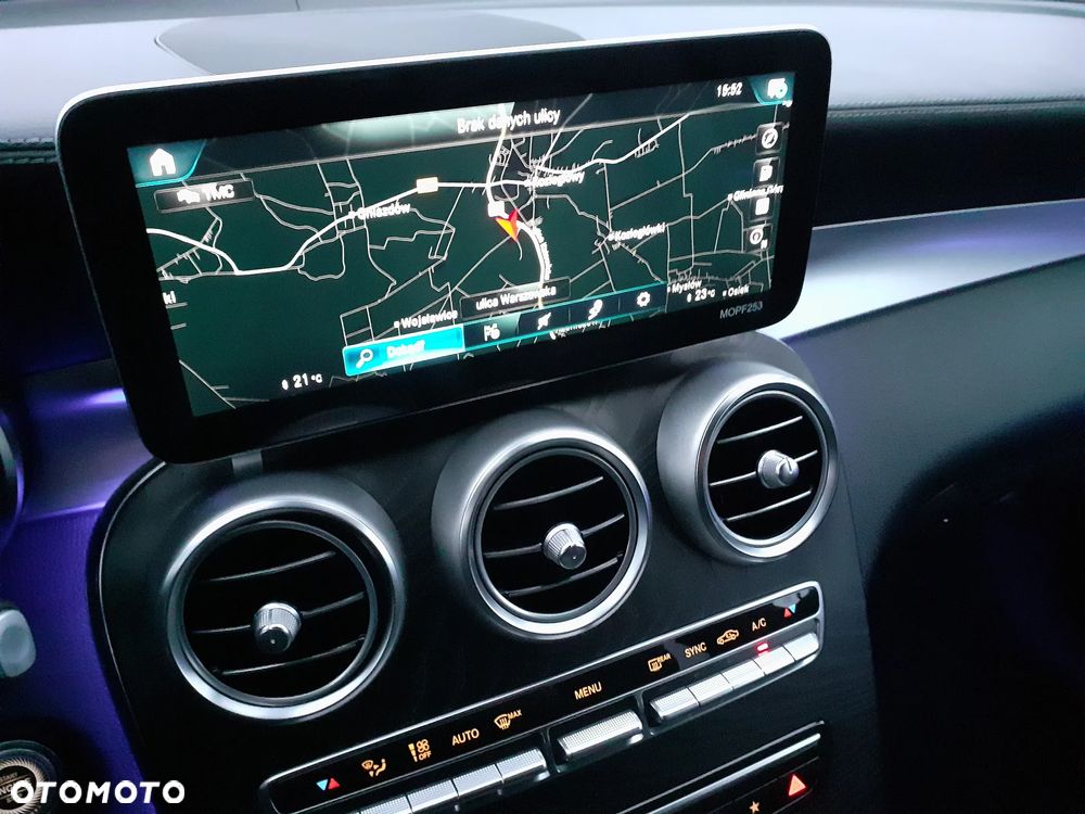 Mercedes-Benz GLC 220 d 4Matic 9G-TRONIC AMG Line - 28