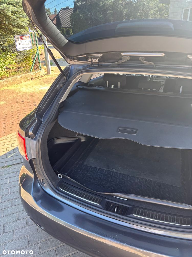 Toyota Avensis 2.0 D-4D 2010 - 15