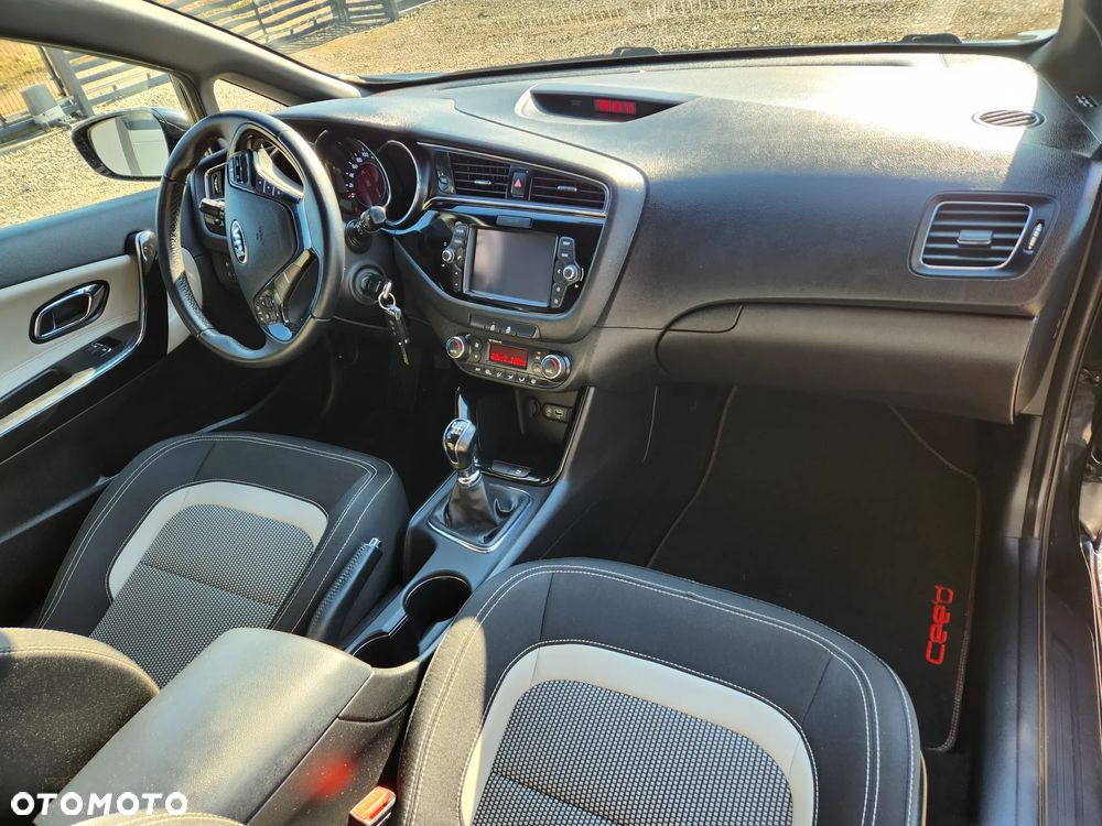 Kia Ceed 1.6 CRDi Spirit - 18
