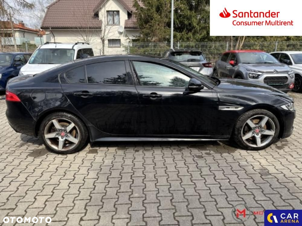 Jaguar XE - 15