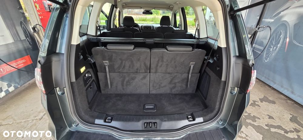Ford Galaxy 2.0 TDCi Titanium - 34