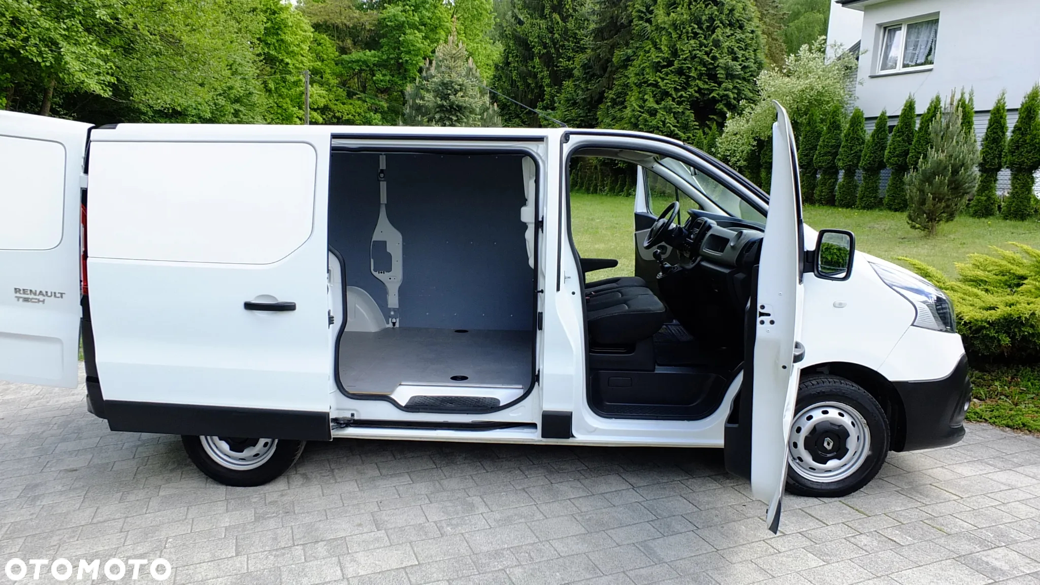 Renault Trafic - 16