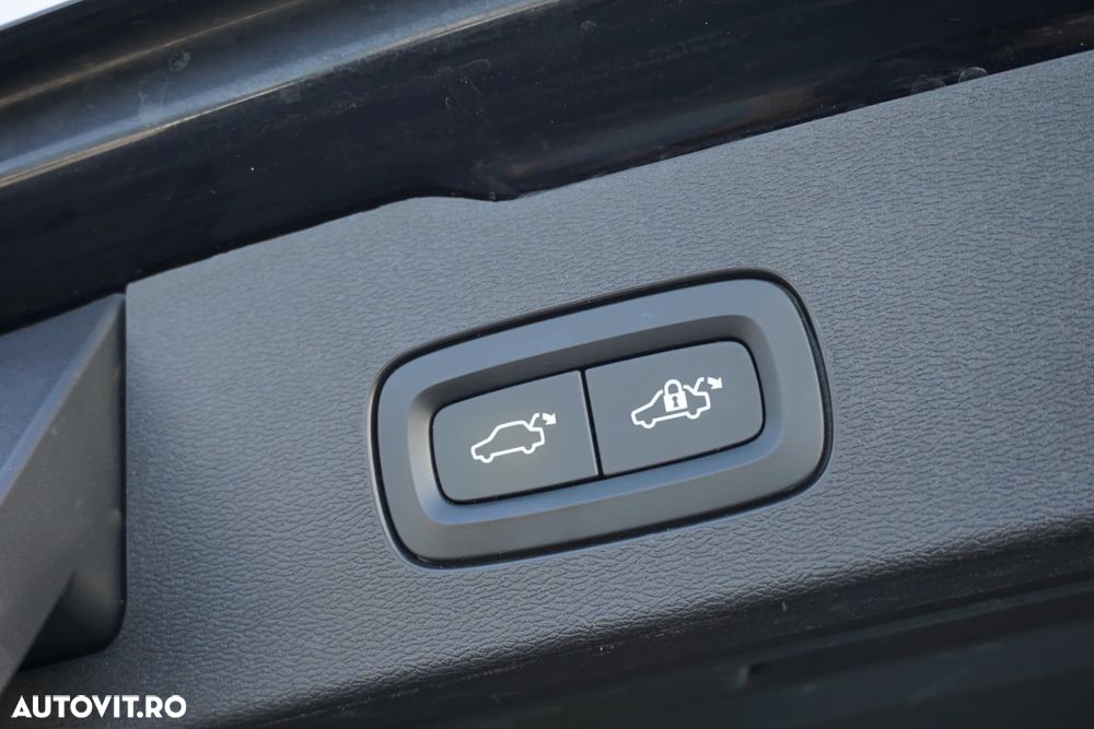 Volvo V60 T6 AWD Recharge Geartronic RDesign - 24