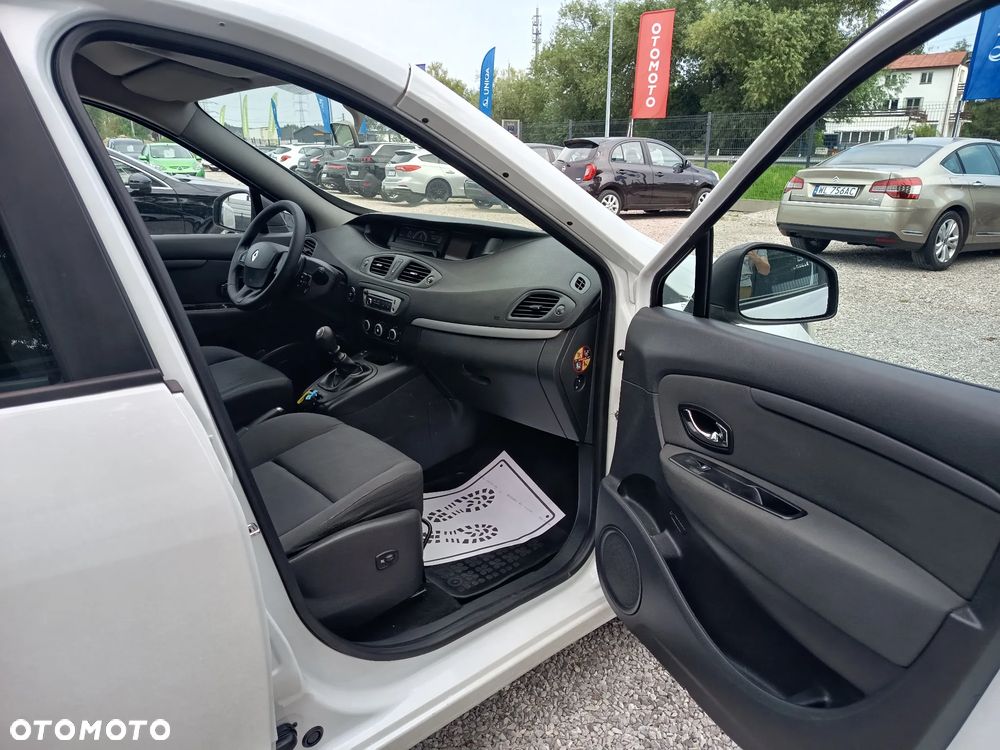 Renault Scenic 1.6 16V 110 TomTom Edition - 25