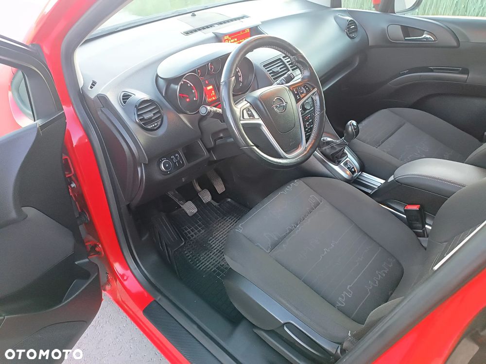 Opel Meriva - 12