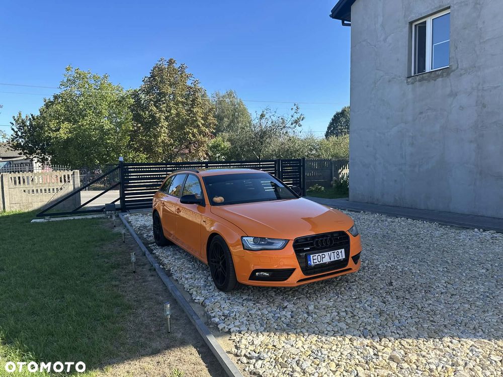 Audi A4 Avant 2.0 TDI Quattro Line - 1