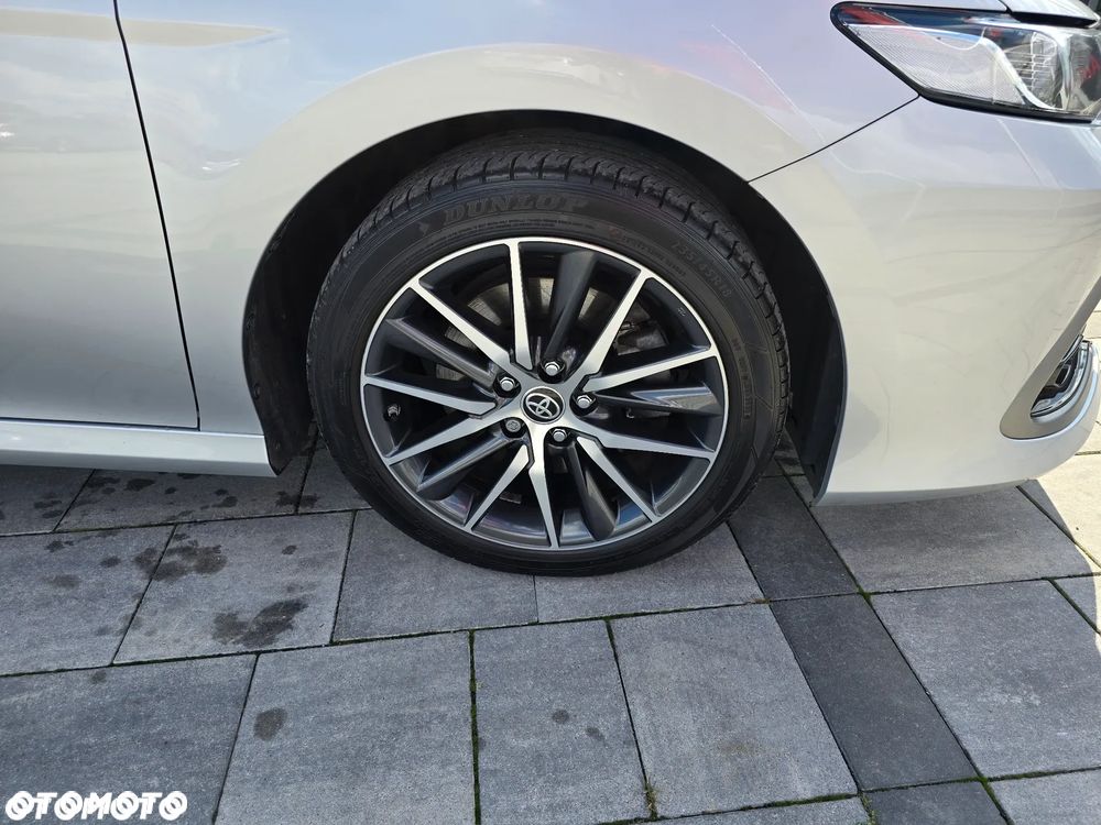 Toyota Camry 2.5 Hybrid Executive CVT - 24