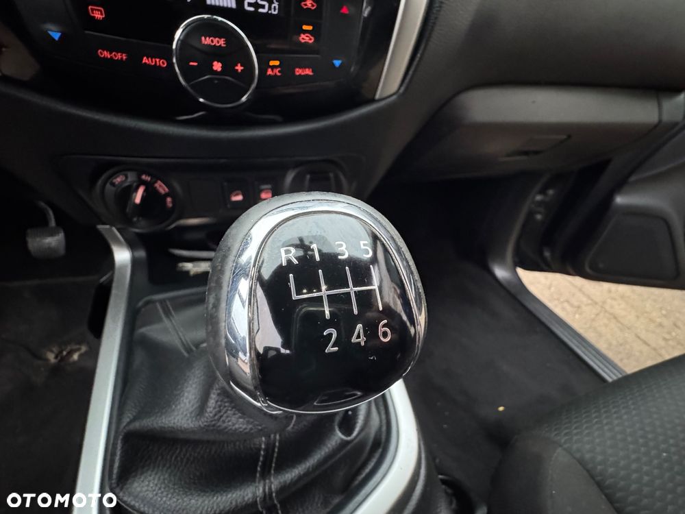 Nissan Navara - 12