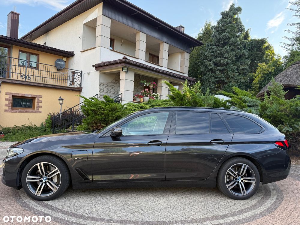 BMW Seria 5 530e xDrive Luxury Line sport - 17