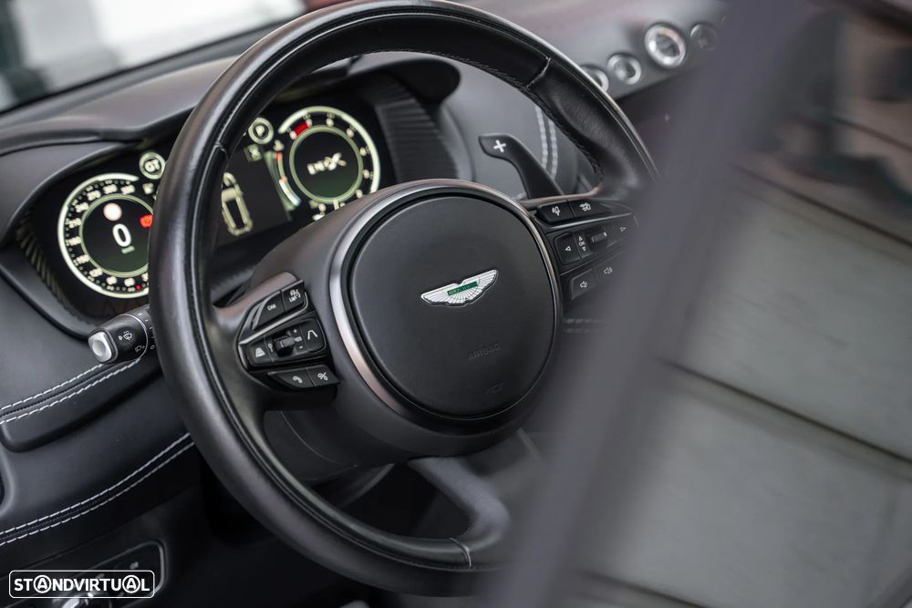 Aston Martin DBX 707 - 12