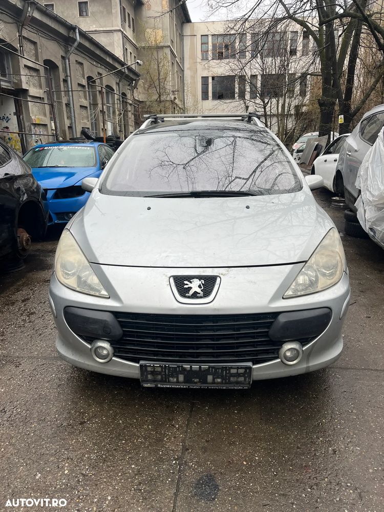 Dezmembrez Peugeot 307 SW facelift break 2006 1,6 HDI gri argintiu - 1