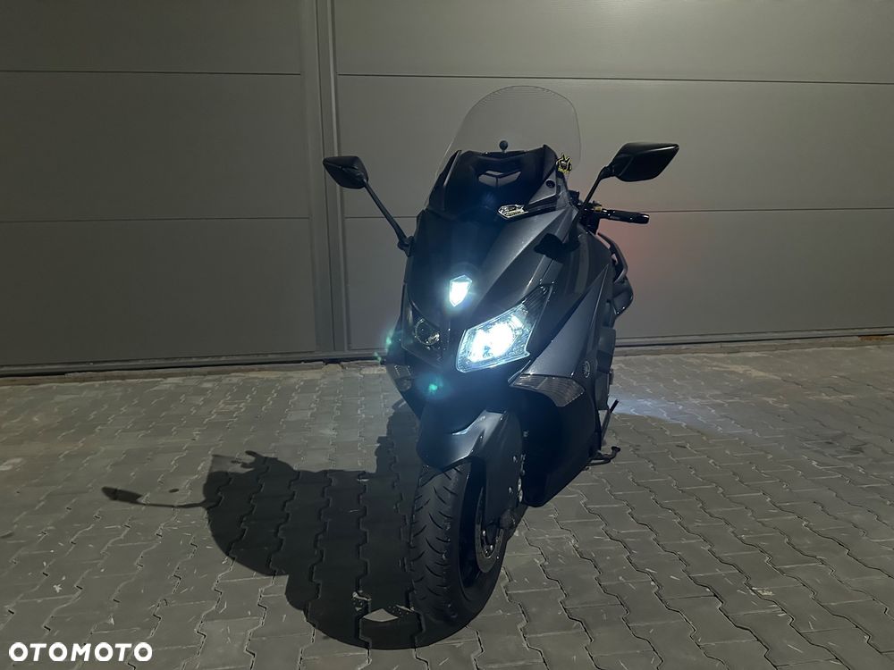 Yamaha Tmax - 17