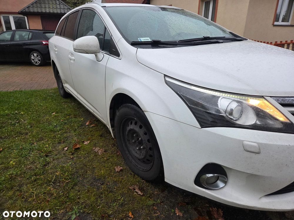 Toyota Avensis 2.0 D-4D - 6