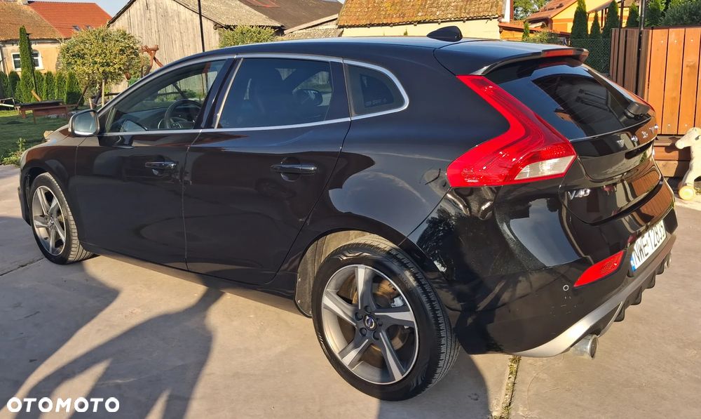 Volvo V40 D2 Drive-E R-Design Momentum - 22