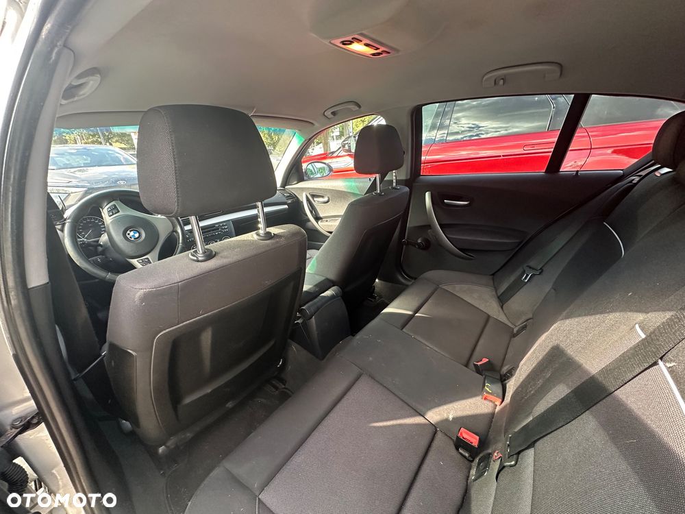 BMW Seria 1 118d - 8