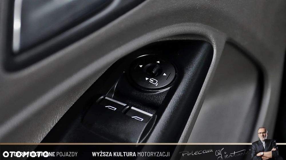 Ford Transit Connect - 17