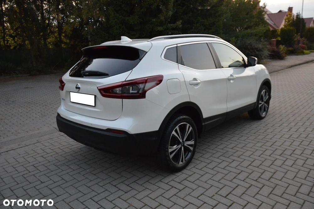Nissan Qashqai 1.3 DIG-T TEKNA - 10