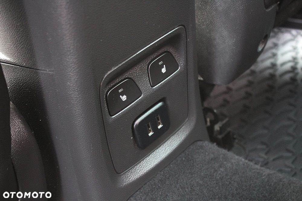 Opel Astra 1.6 T GPF Dynamic S&S - 28