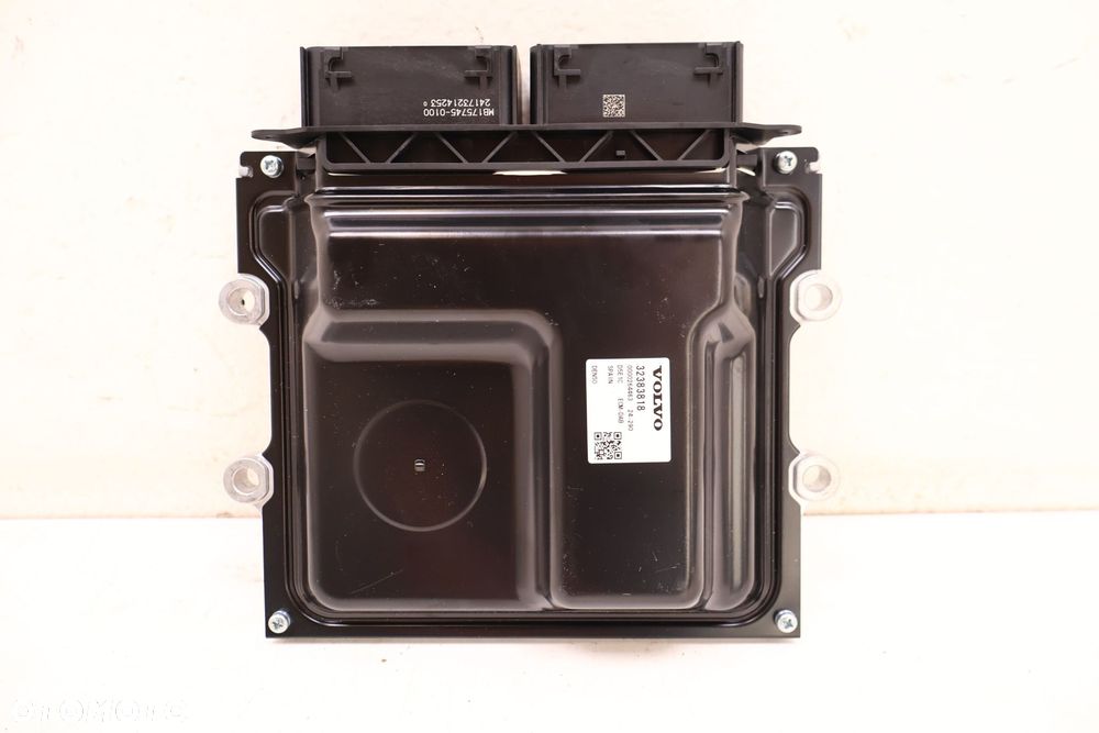 VOLVO XC60 II KOMPUTER SILNIKA 32383818 - 1