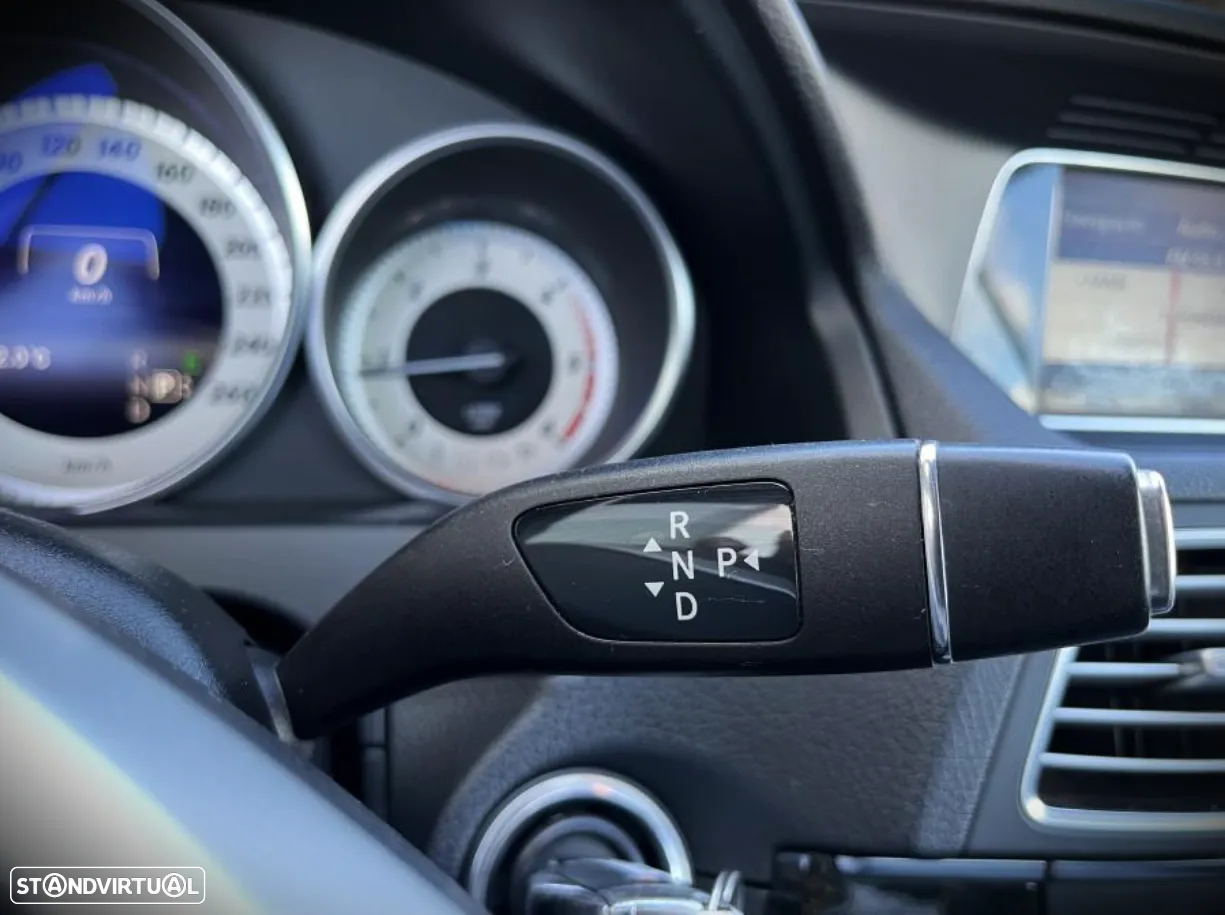 Mercedes-Benz E 250 CDi Elegance BlueEfficiency Auto - 11