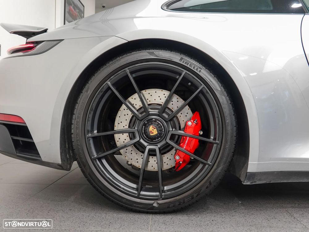 Porsche 911 (992) Carrera GTS PDK - 16