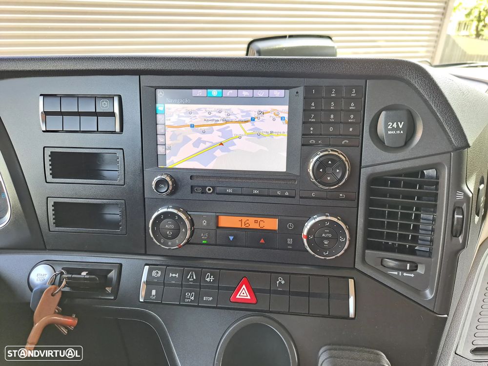 Mercedes Benz Actros 1840 Bluetec 6 18TN c/ Plataforma - 11