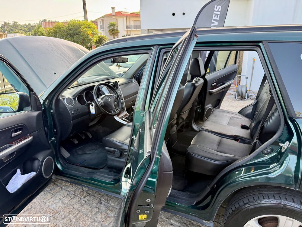Suzuki Grand Vitara 1.9 DDiS X-Premium - 34