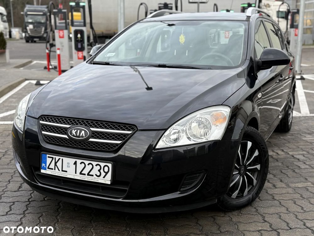 Kia Ceed - 1