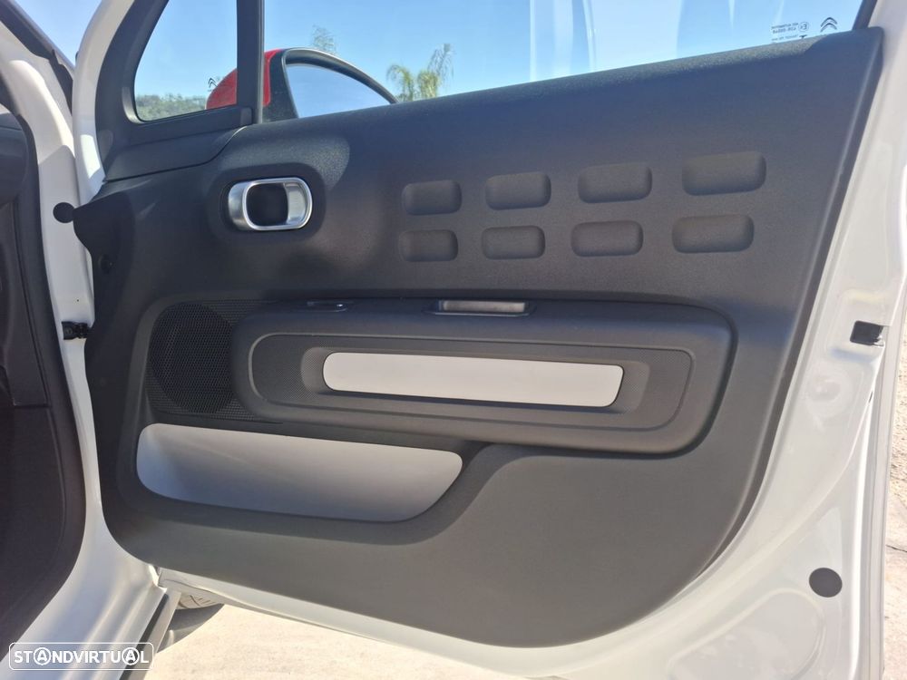 Citroën C3 1.2 PureTech Shine - 38