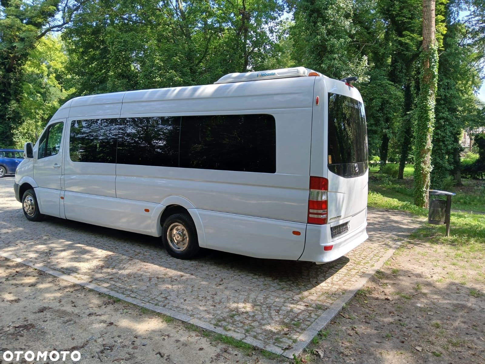 Mercedes-Benz 519 - 5