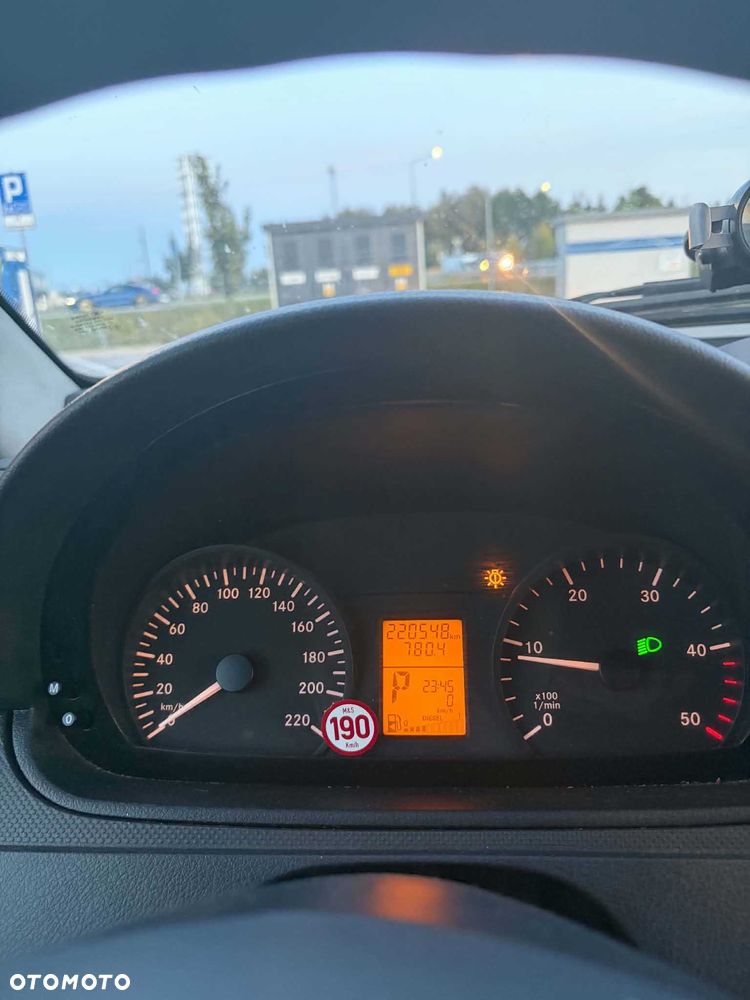Mercedes-Benz Vito 2012 photo 5