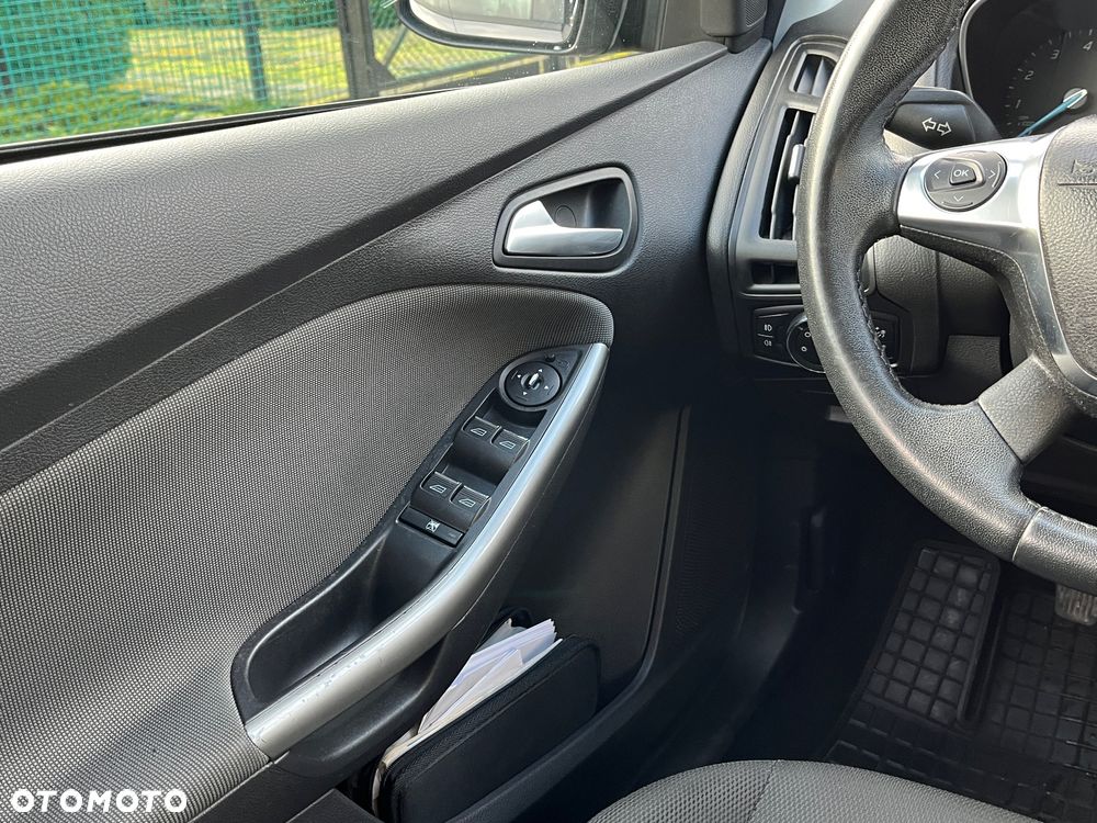 Ford Focus 1.0 EcoBoost Gold X (Trend) - 8