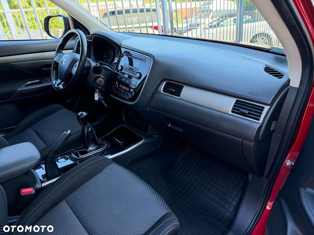 Mitsubishi Outlander 2.0 City Style 2WD - 25