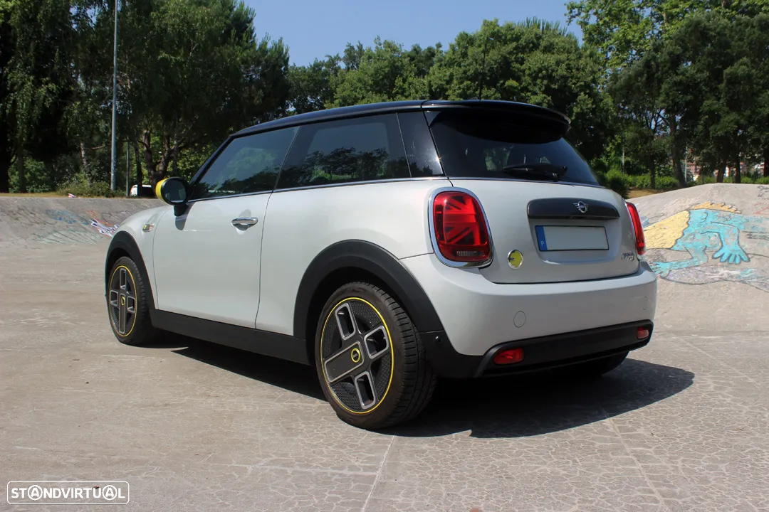 MINI 3 Portas Cooper SE Premium Extra Resolute Edition - 3