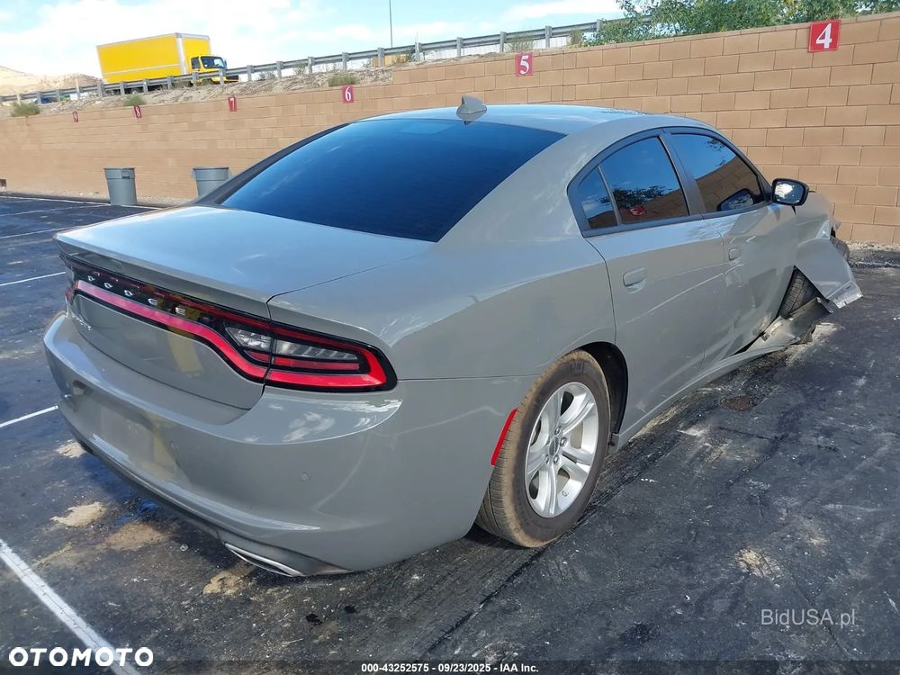 Dodge Charger - 3