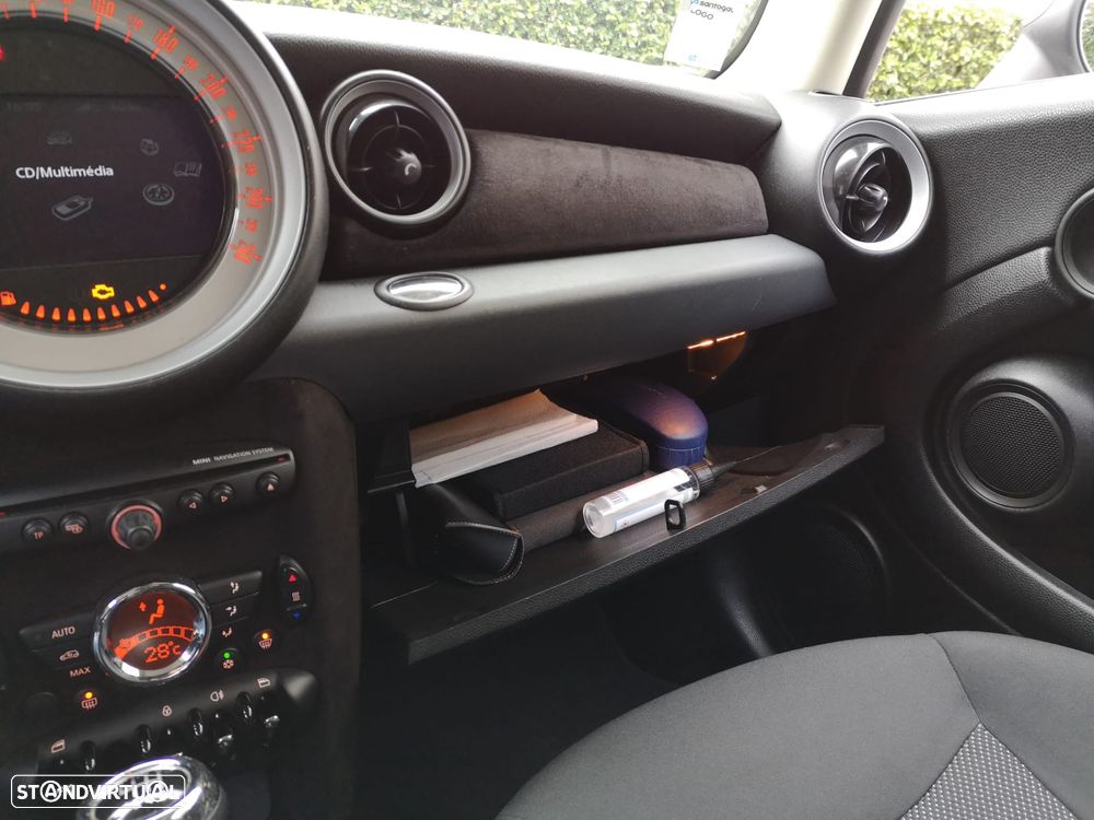 MINI 3 Portas Cooper D - 10
