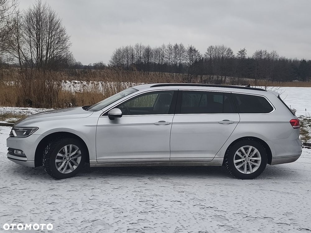 Volkswagen Passat - 4
